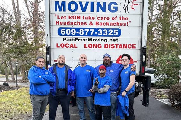 rons-moving-company-team-photo